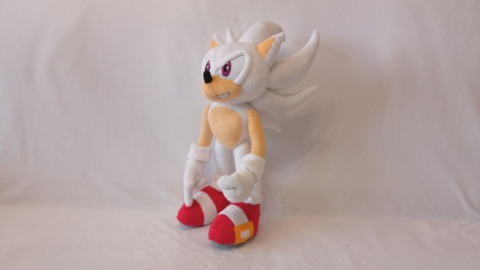 Custom plush, inspired by white Hyper Sonic the Hedgehog 3, made to order